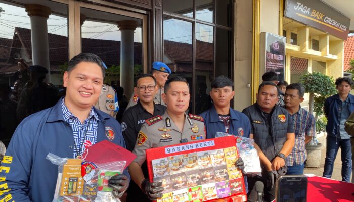 Dikira Aman Setelah Matikan Listrik, Aksi Komplotan Pencuri Toko Vape di Cirebon Terbongkar