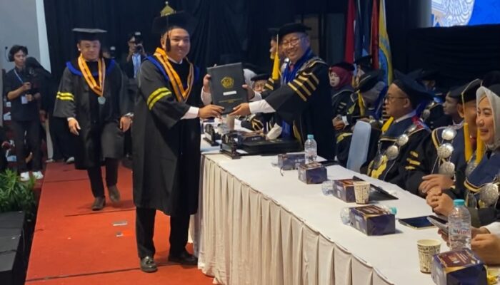 Wisuda ke-78, UGJ Cirebon Perkuat Kompetensi Lulusan agar Siap Bersaing di Pasar Global